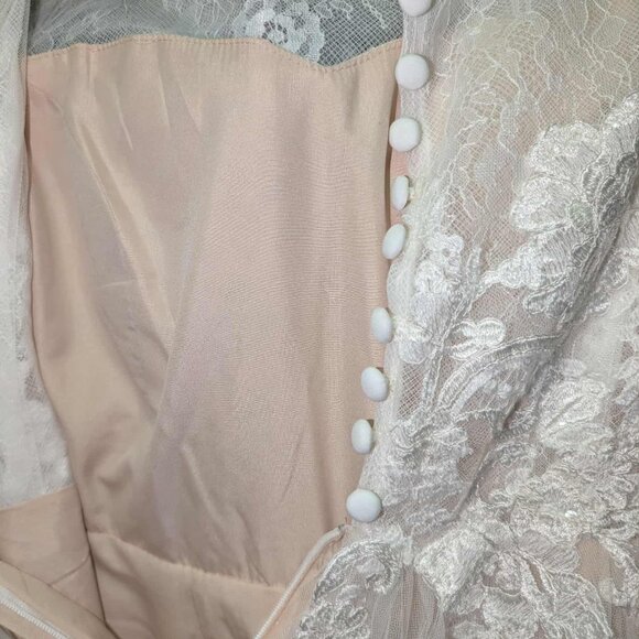 Flower GirI- Ivory Lace Tulle Wedding Dress – Sleeveless Floral Appliqué - Picture 4 of 12